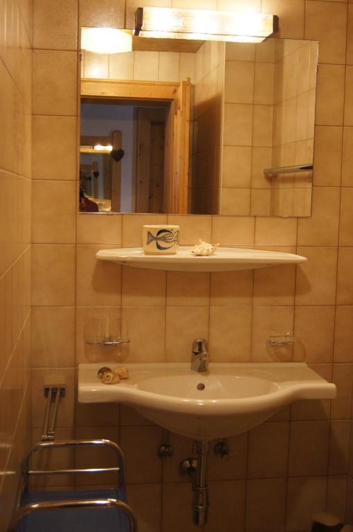 سانكت أنتون ام ارلبرغ Appartment Sarlo الغرفة الصورة