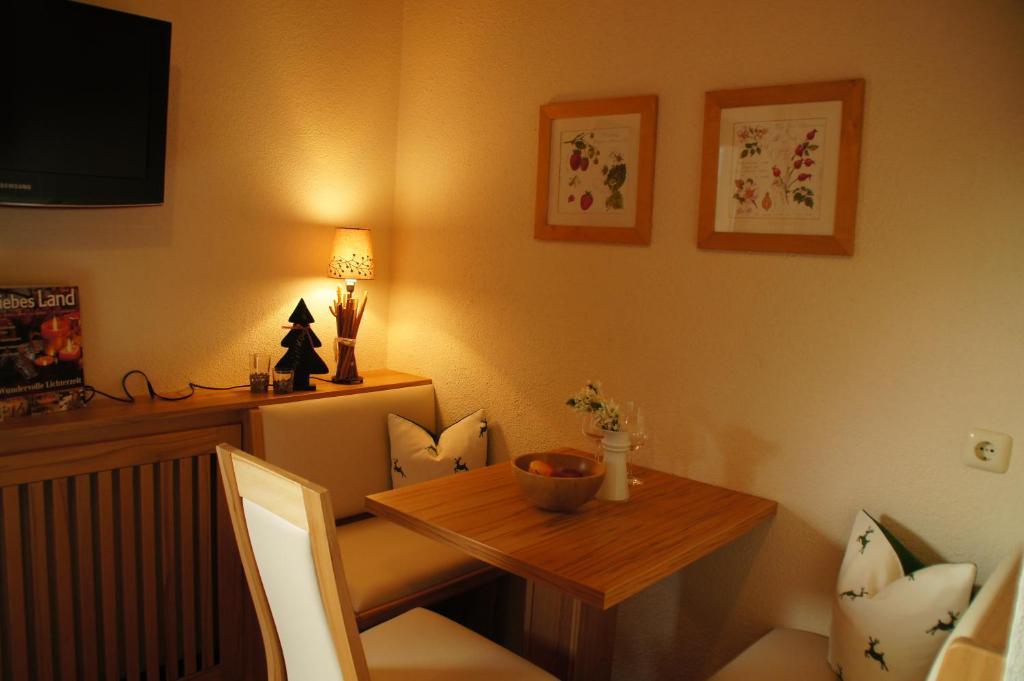 سانكت أنتون ام ارلبرغ Appartment Sarlo الغرفة الصورة